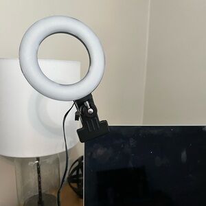 White Clip-On Ring Light